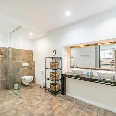 Appartement Roy Boston Marbellac