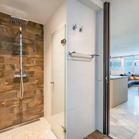 Апартаменти Roy Boston