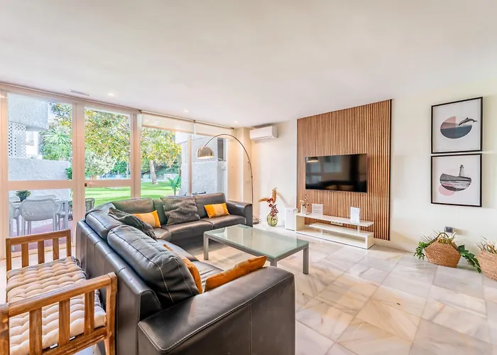 Roy Boston Апартаменти *