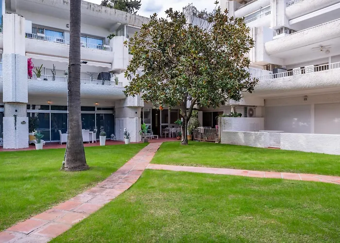 Roy Boston Marbellac